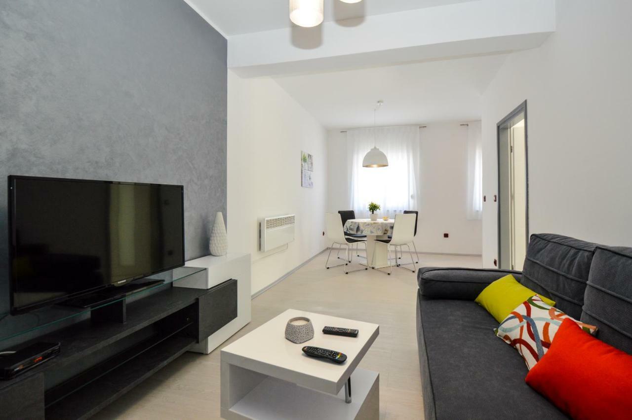 Sia House Apartment Pula Exterior photo